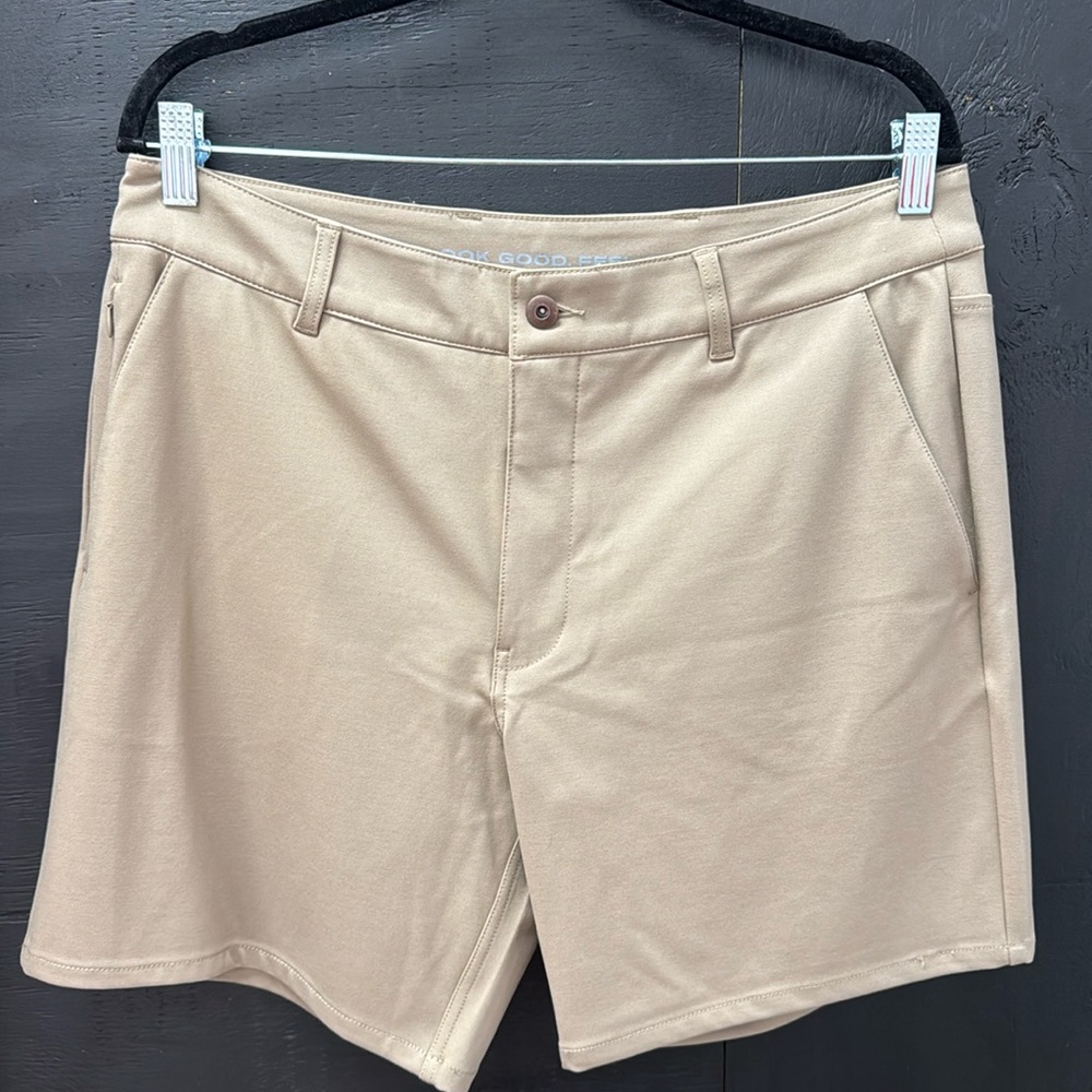 True Classic Men's Khaki Shortss